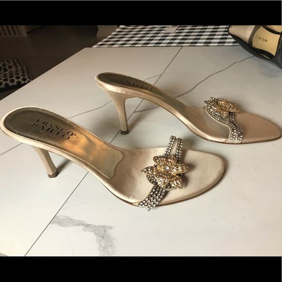 Franco Sarto heels rhinestones flower - Picture 8 of 8